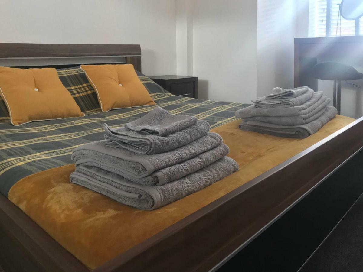 Luxury 1 Bed Apartment In City Centre With Parking Τσέστερ Εξωτερικό φωτογραφία