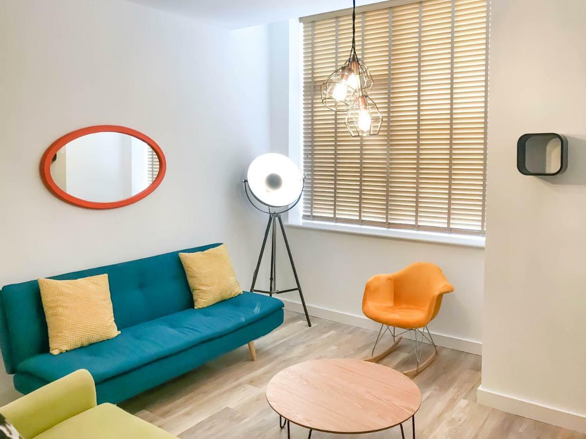 Luxury 1 Bed Apartment In City Centre With Parking Τσέστερ Εξωτερικό φωτογραφία