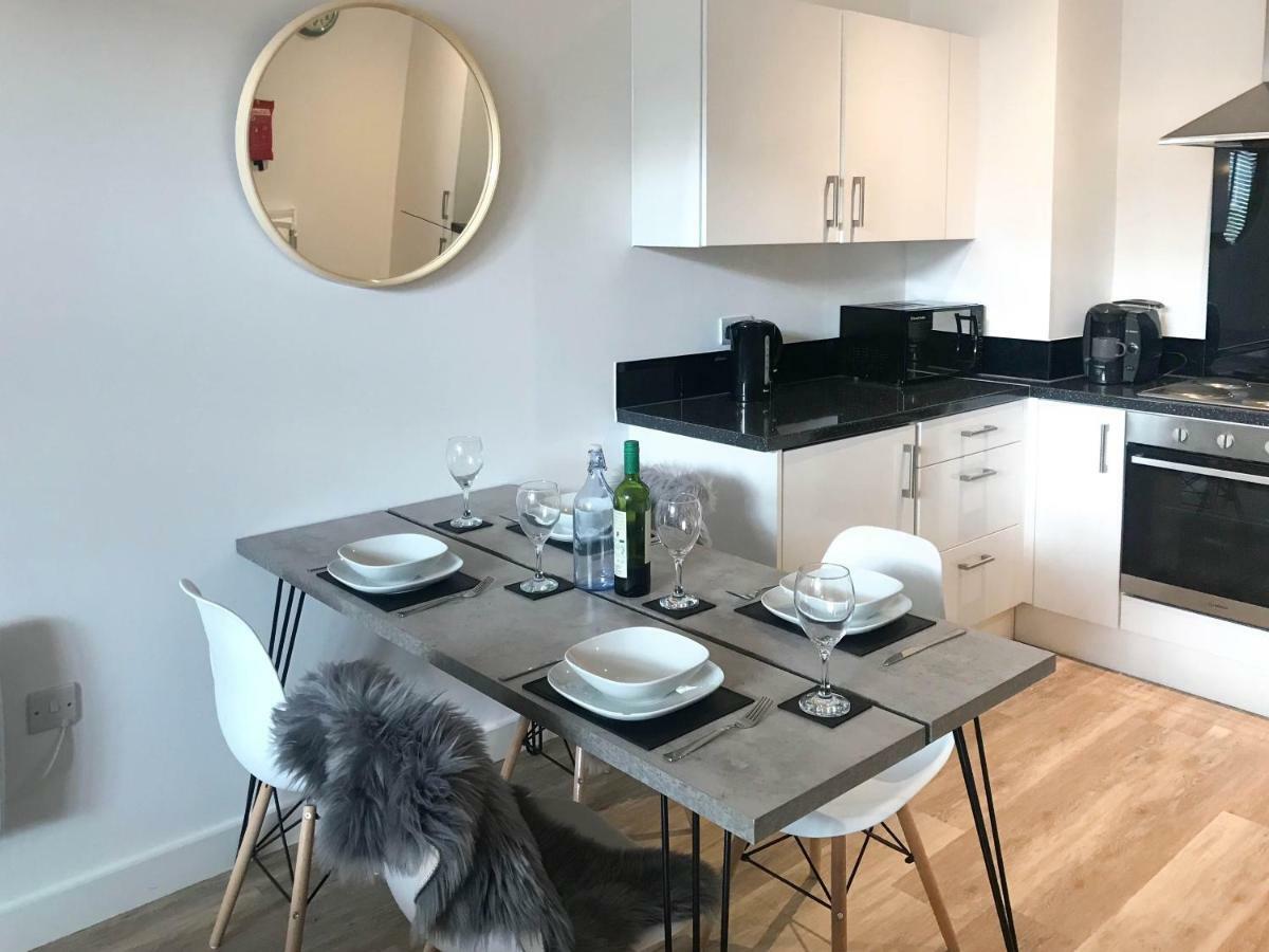 Luxury 1 Bed Apartment In City Centre With Parking Τσέστερ Εξωτερικό φωτογραφία