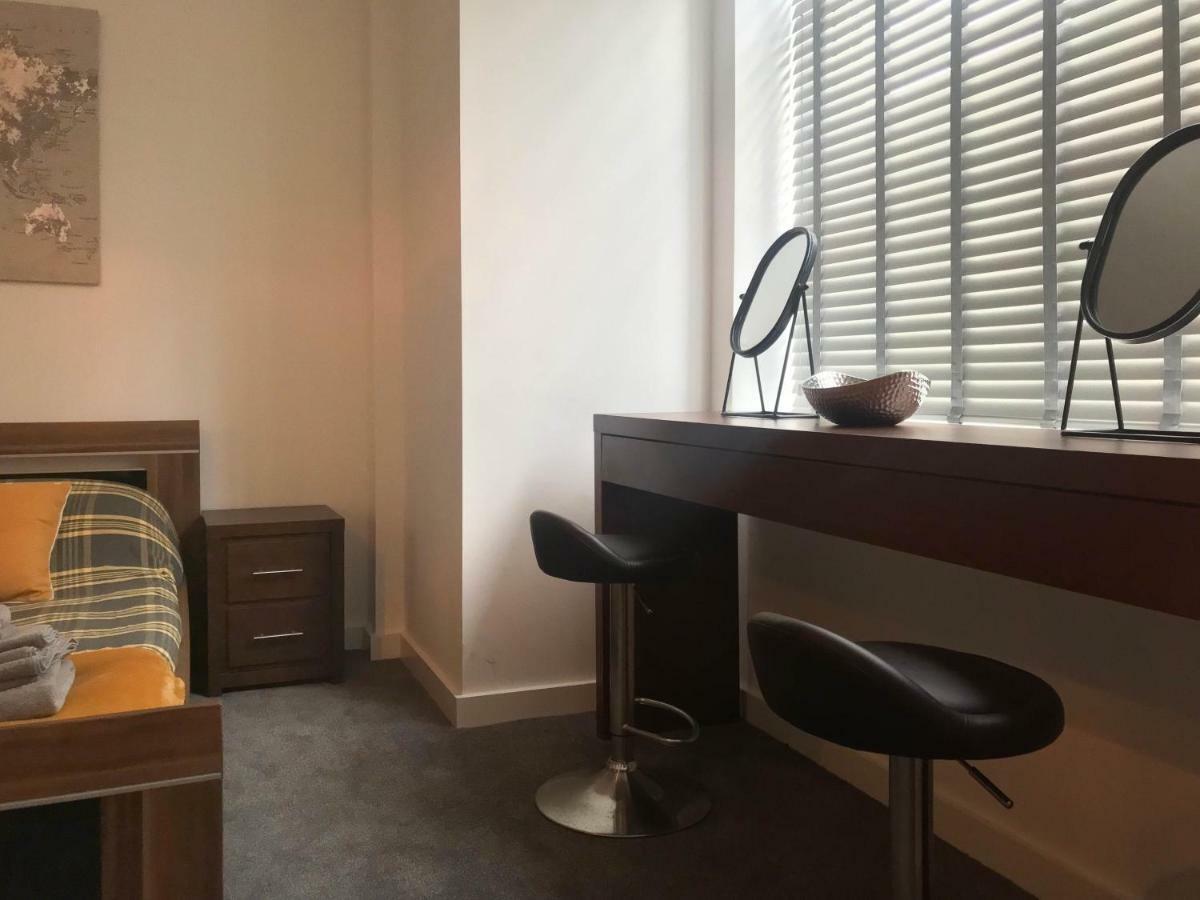 Luxury 1 Bed Apartment In City Centre With Parking Τσέστερ Εξωτερικό φωτογραφία