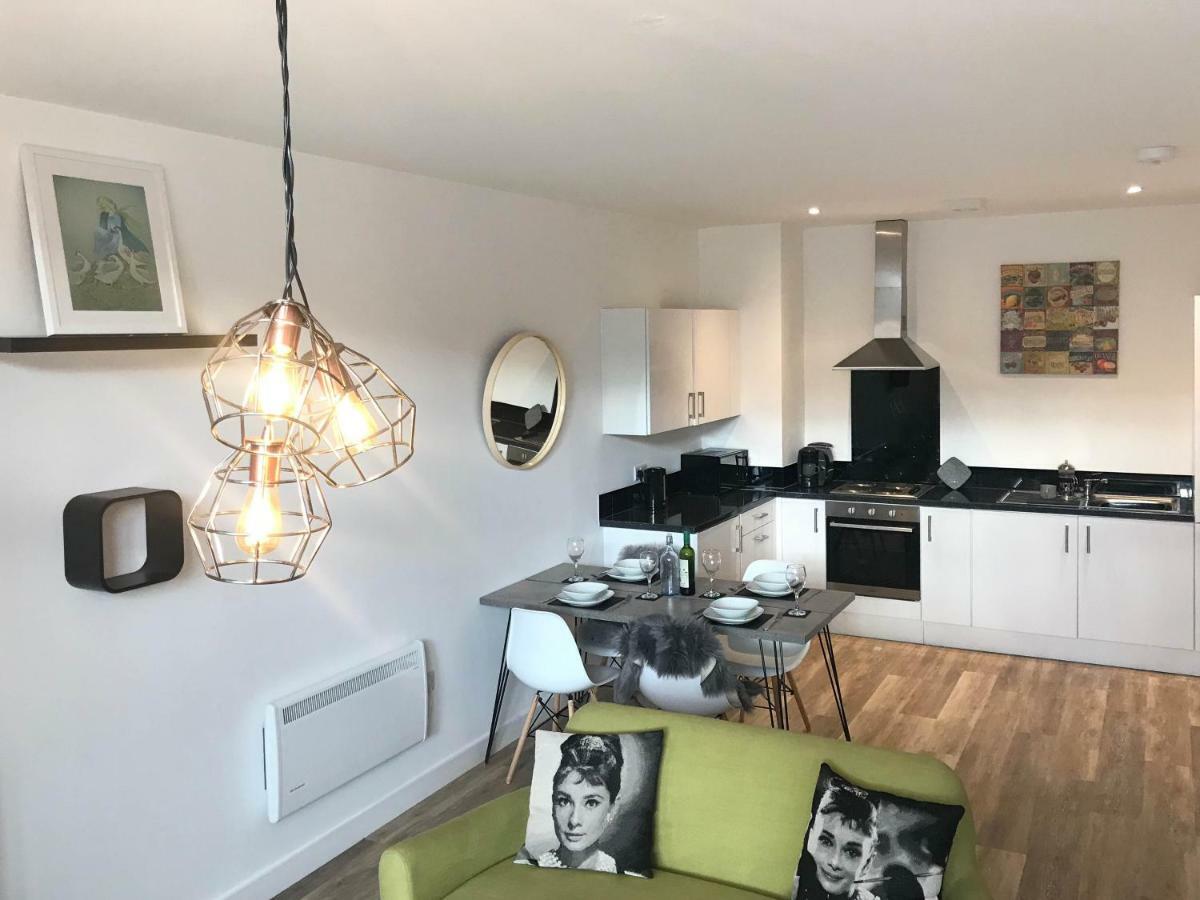 Luxury 1 Bed Apartment In City Centre With Parking Τσέστερ Εξωτερικό φωτογραφία
