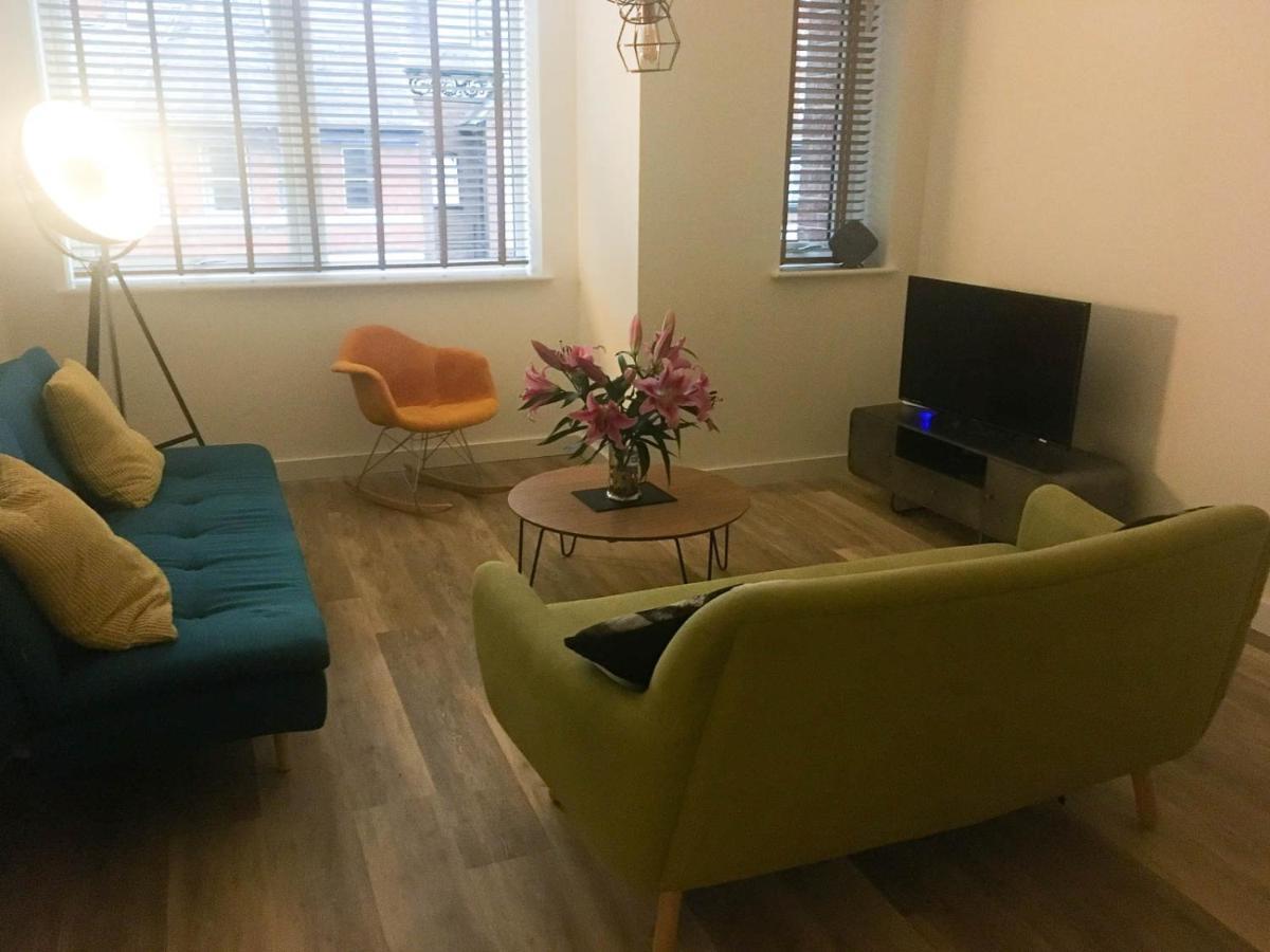 Luxury 1 Bed Apartment In City Centre With Parking Τσέστερ Εξωτερικό φωτογραφία