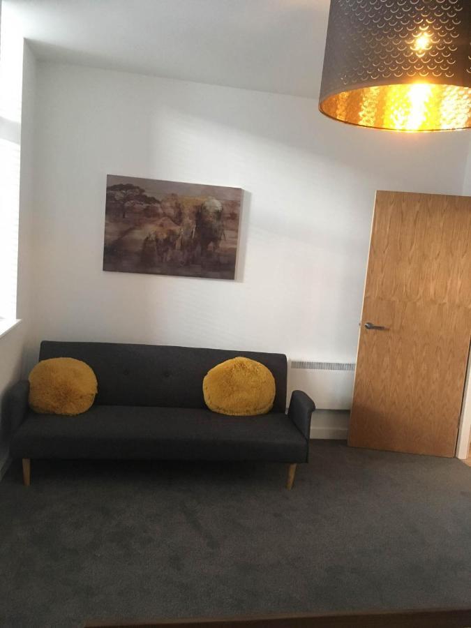 Luxury 1 Bed Apartment In City Centre With Parking Τσέστερ Εξωτερικό φωτογραφία